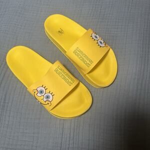 These are officially licensed SpongeBob SquarePants slide sandals. size 7